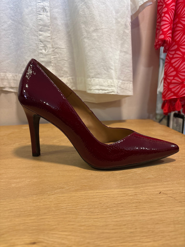Lodi I4 Burgundy Heel