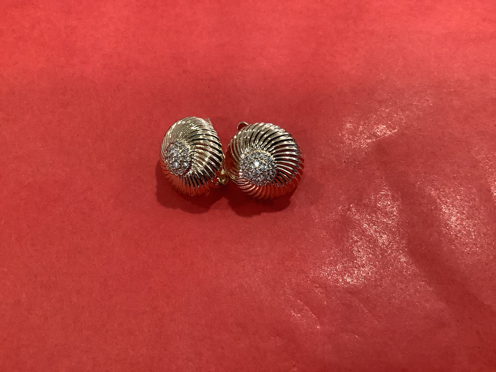 Dustelle Gold Shell Earrings