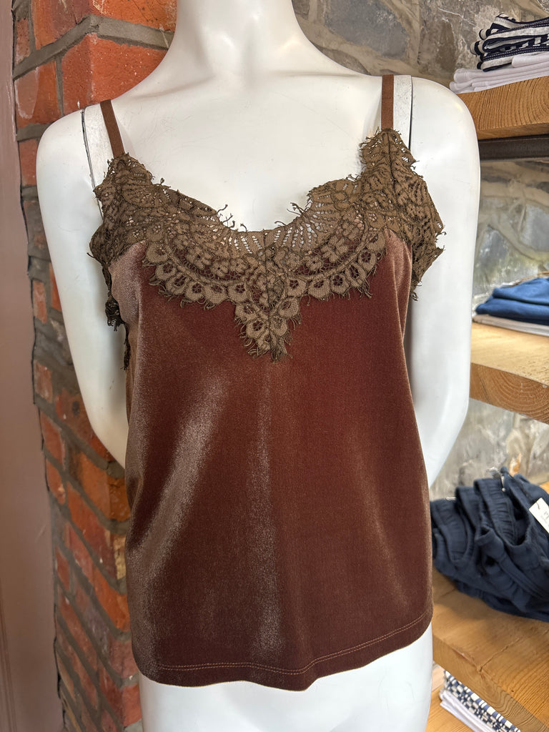 Pia B Westica Cami