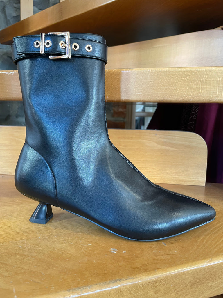 Lodi I10 Black Leather Boots