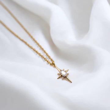 DI Stella Necklace