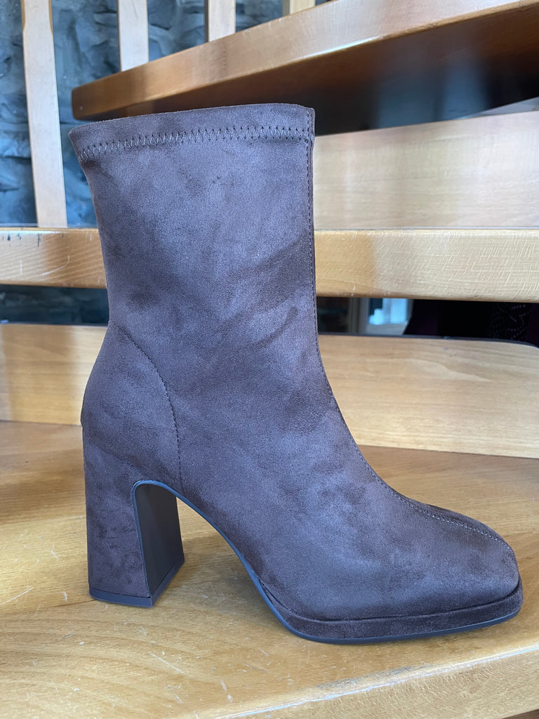 Lodi I8 Brown Suede High Heels Boots