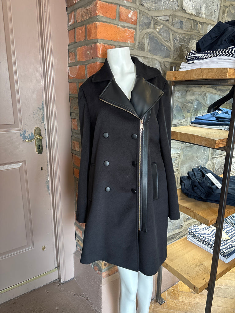Fly Girl Nero Coat