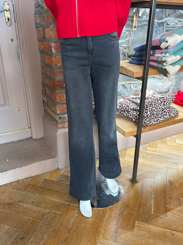 Eva Kayan Grey Jeans