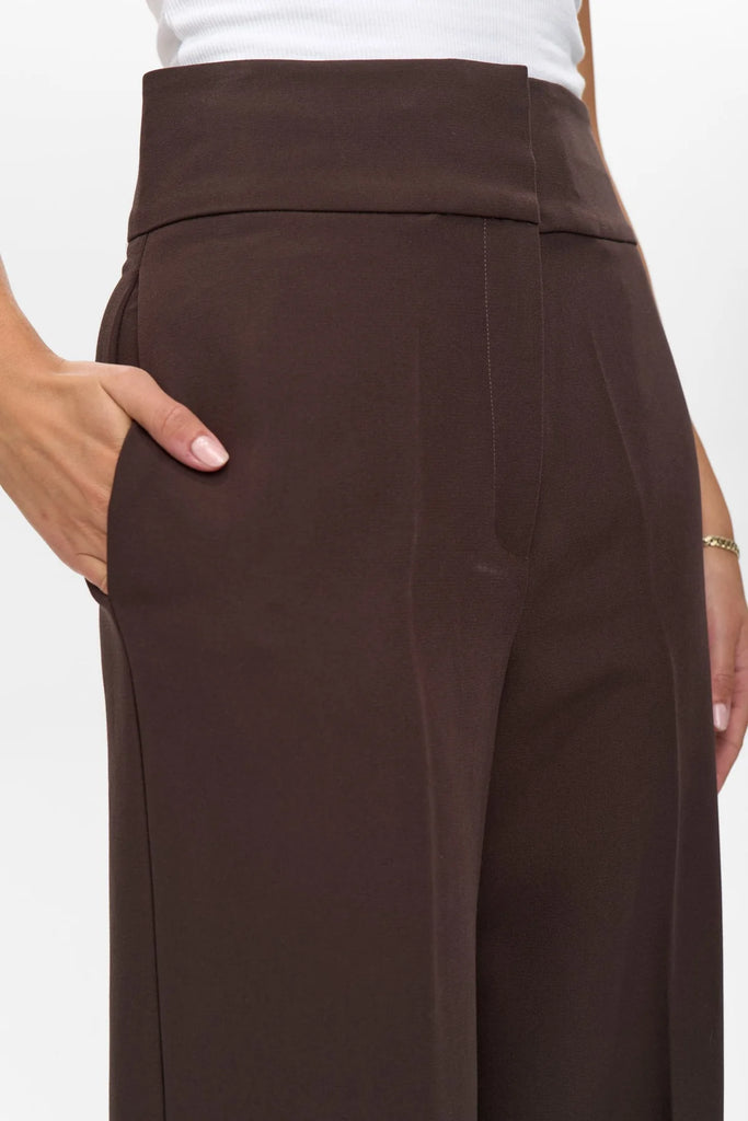 NÜMPH Bussy Pants Black Coffee