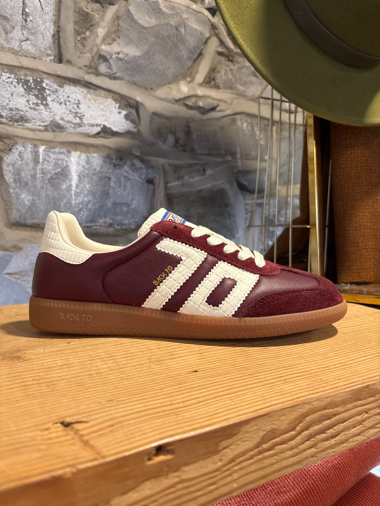 Back 70 I7 Wine Suede Trainer