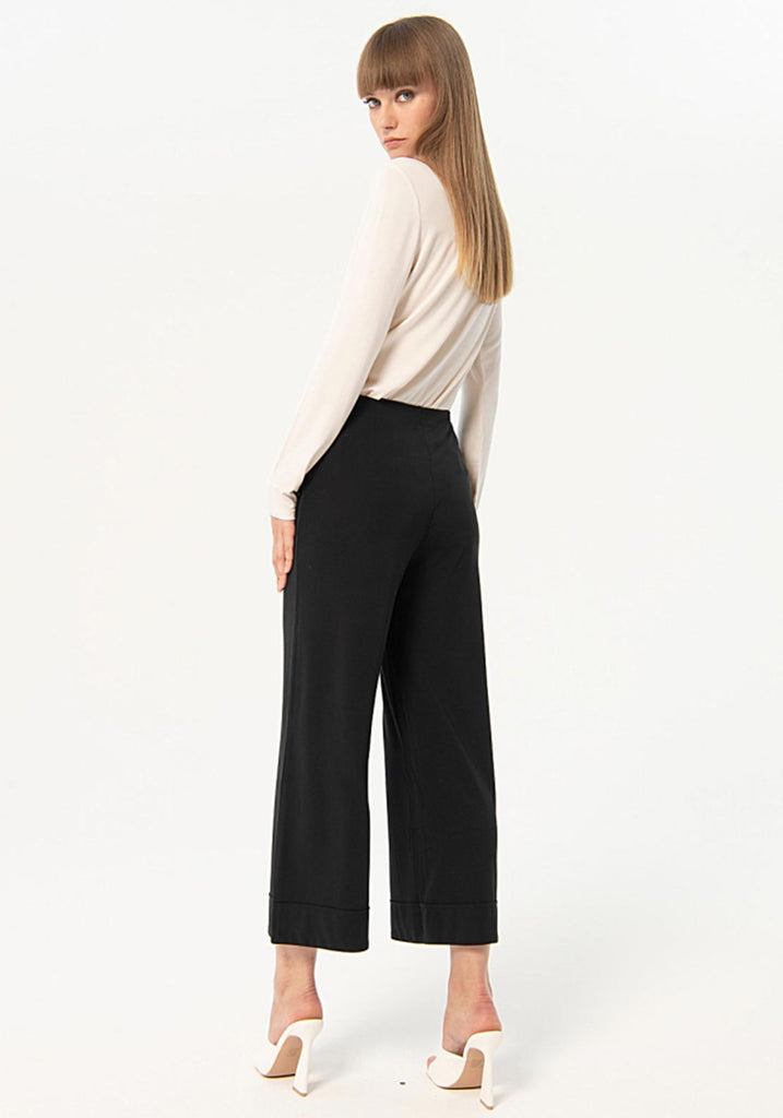Surkana Black Cropped Trousers
