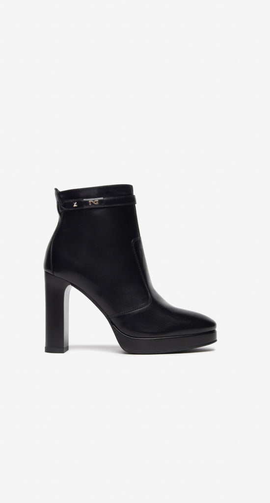 Nero Giardini E11 Black Ankle Boots