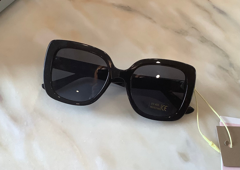 NÜMPH Emeli Black Sunglasses