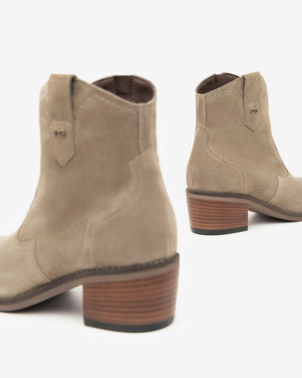 NeroGiardini G4 Beige Suede Ankle Boot