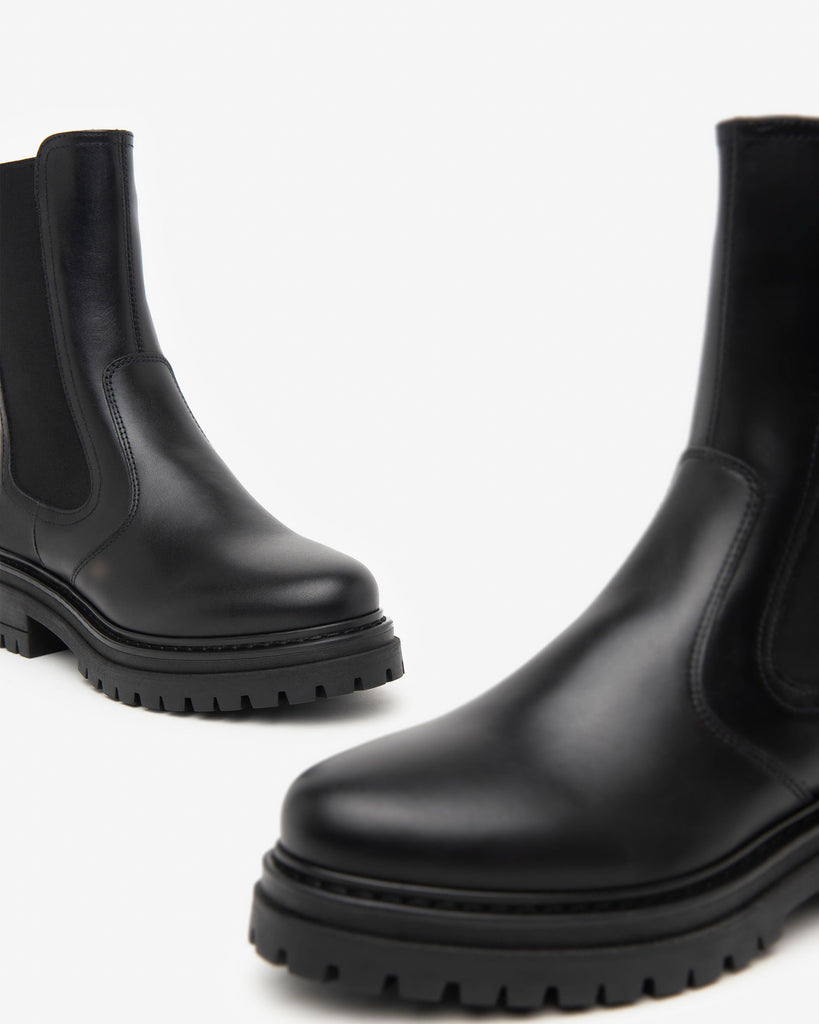 NeroGiardini G8 Black Chelsea Boot