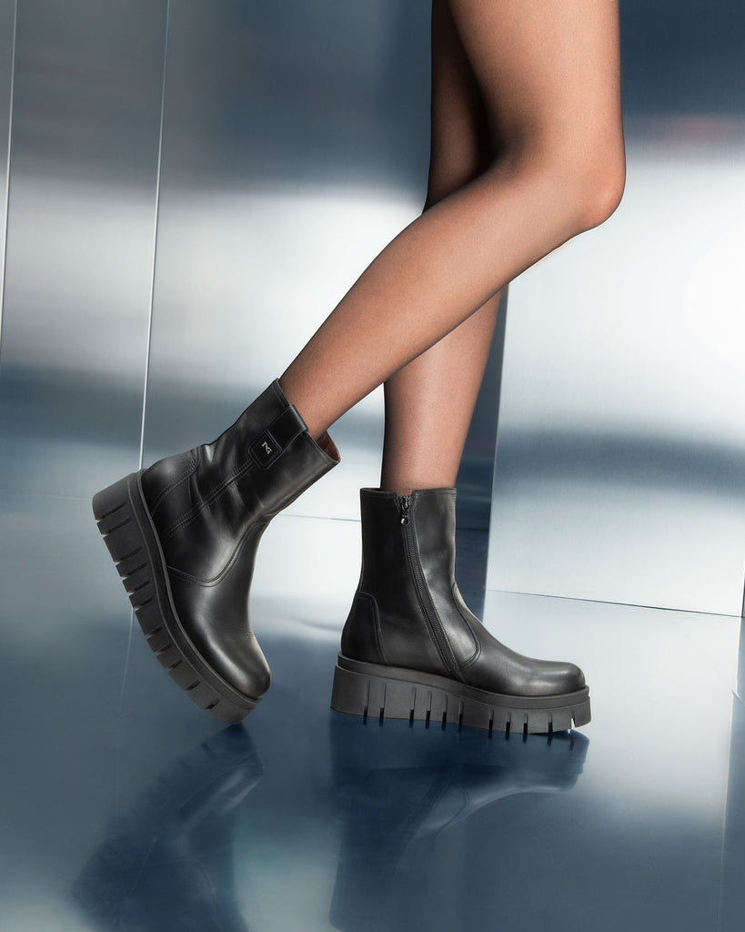 NeroGiardini G10 Black Leather Platform Boot