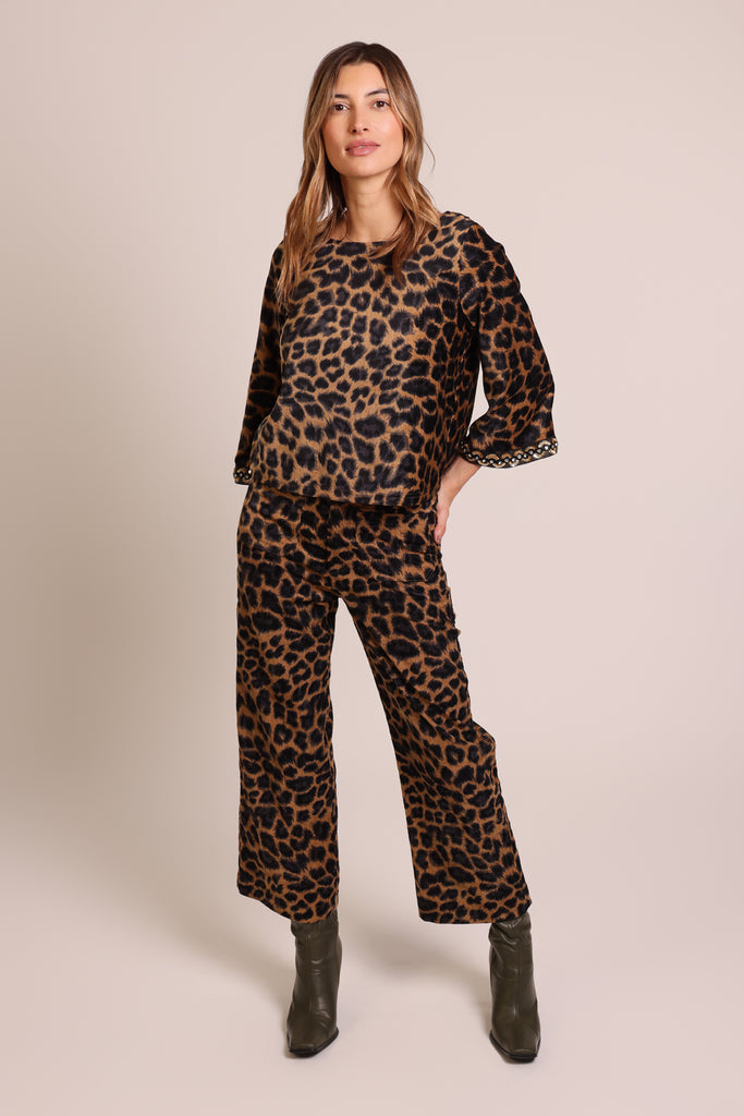 Traffic People Forgotten Top Brown