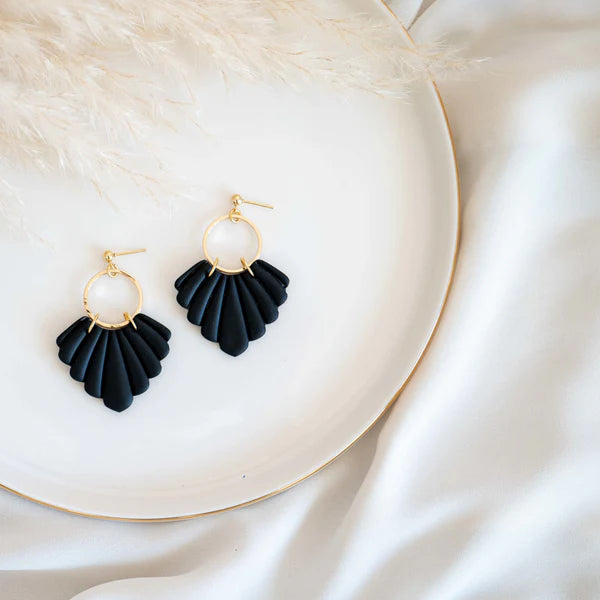 Cleo Flower Earrings Black