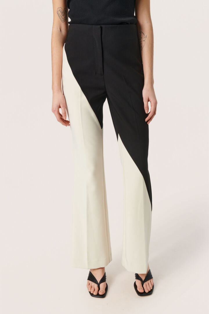 Le pantalon évasé taille élastique Corinne, Soaked in Luxury